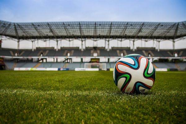 Autorităţile se implică în "numărarea" banilor din fotbal